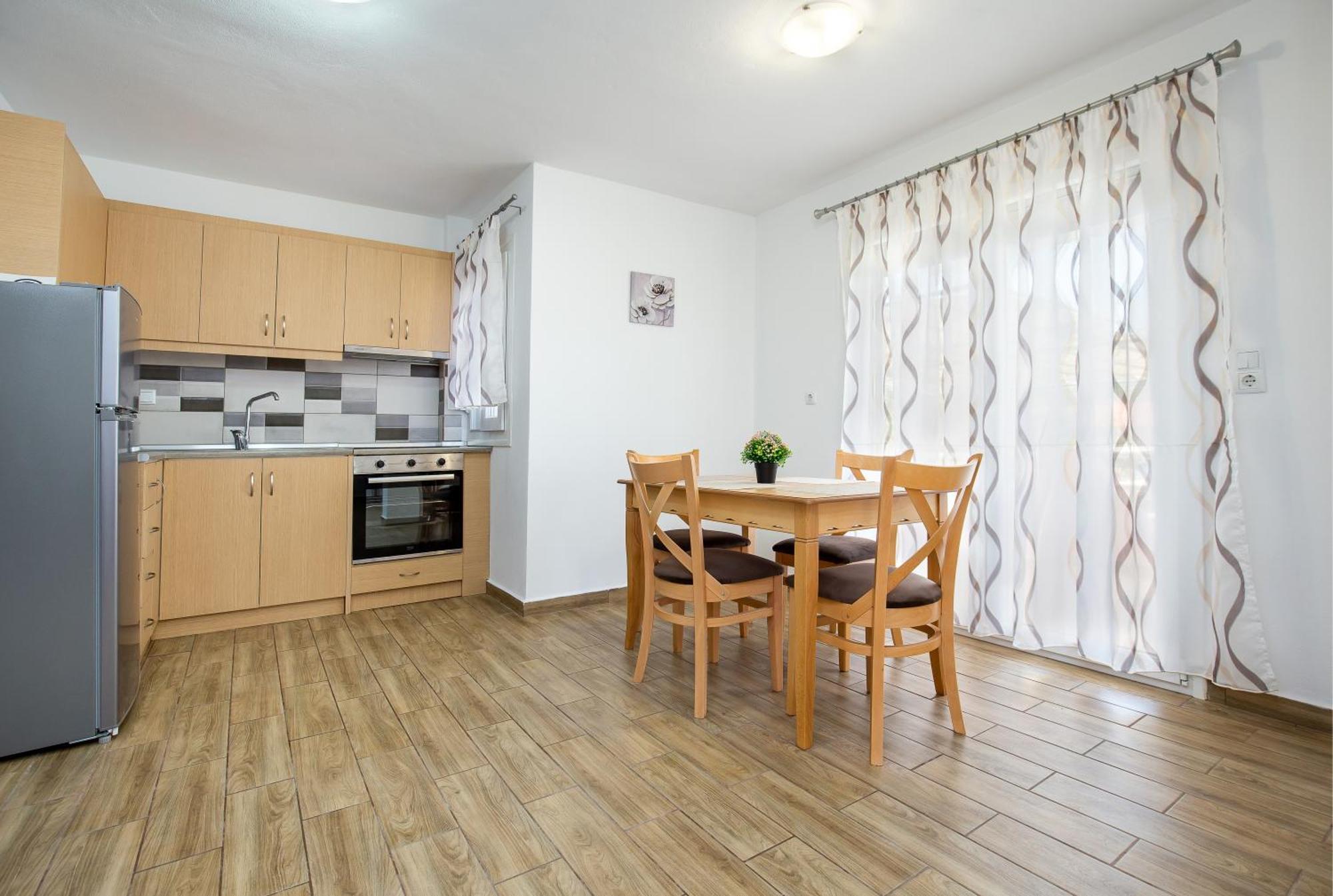 Apartment House Litsa 3 Potos